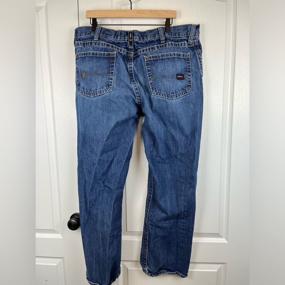 Ariat M4 Relaxed Bootcut CAT 2 Fire Resistant Jean Size 40x31 Utility Workwear - Picture 2 of 9